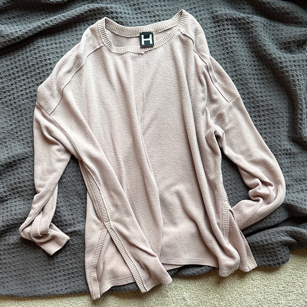 Theory Blush Pink Lightweight Sweater - size M